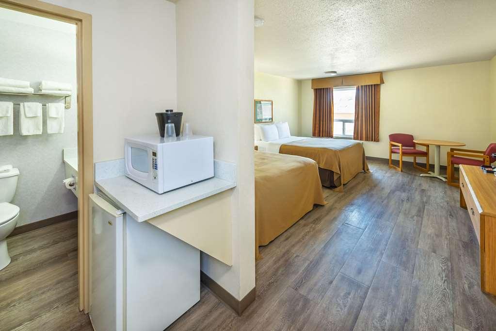 Rodeway Inn 3*