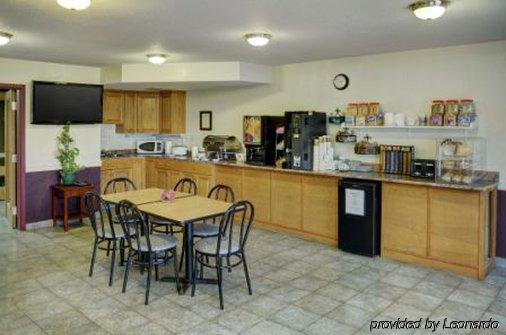 Rodeway Inn 3*